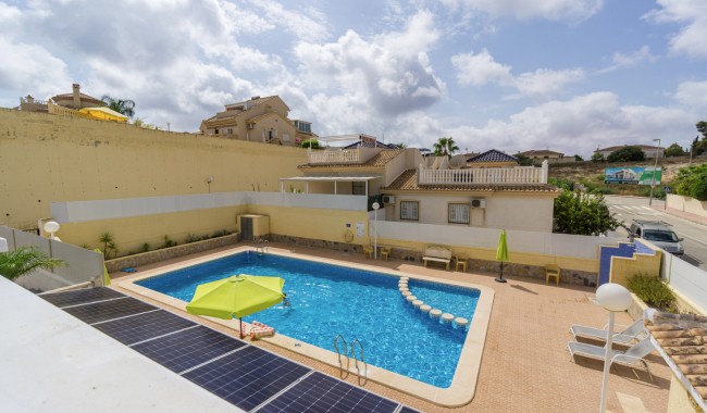 Begagnad - Quatro hus - Benijófar - Benimar