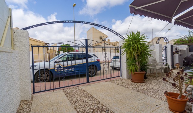 Begagnad - Quatro hus - Benijófar - Benimar