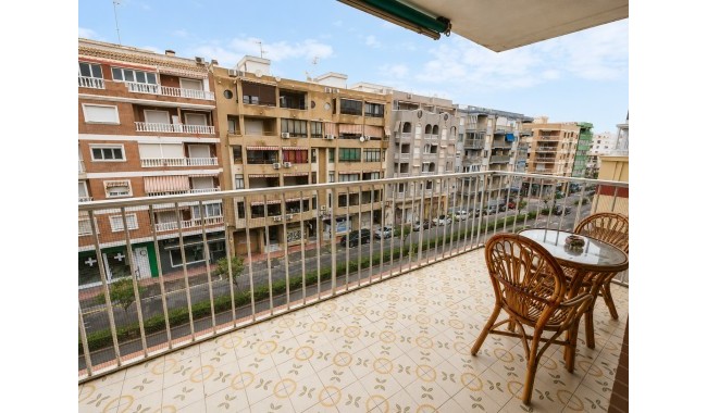 Apartamento - Segunda mano - Torrevieja - Torrevieja