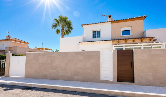 Resale - Townhouse - Torrevieja