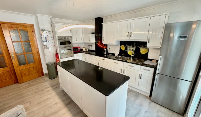 Resale - Apartment - Almoradi - centro