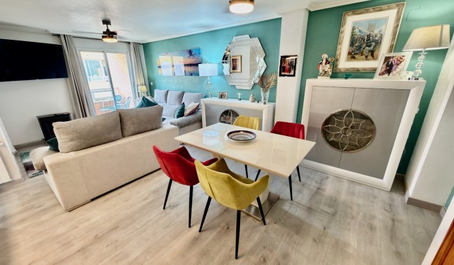 Resale - Apartment - Almoradi - centro