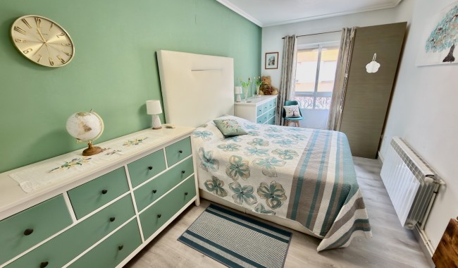 Resale - Apartment - Almoradi - centro