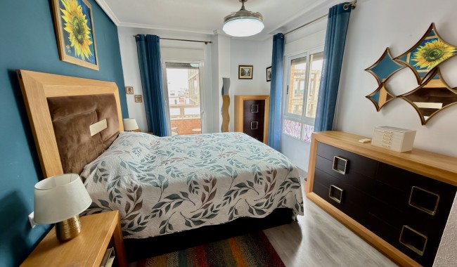 Resale - Apartment - Almoradi - centro
