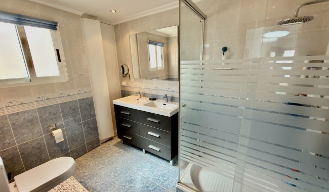 Resale - Apartment - Almoradi - centro