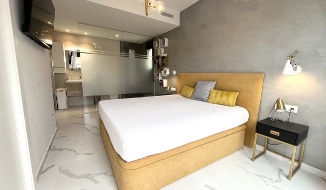 Sprzedaż - Apartament - San Miguel de Salinas