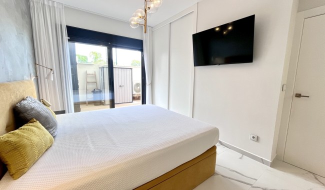 Sprzedaż - Apartament - San Miguel de Salinas