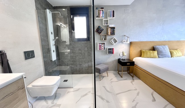 Sprzedaż - Apartament - San Miguel de Salinas