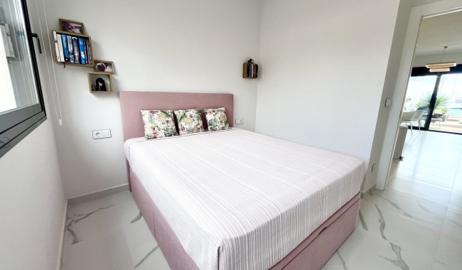 Sprzedaż - Apartament - San Miguel de Salinas