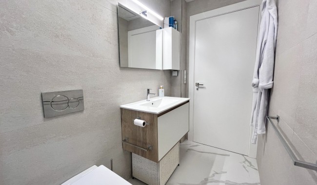 Sprzedaż - Apartament - San Miguel de Salinas