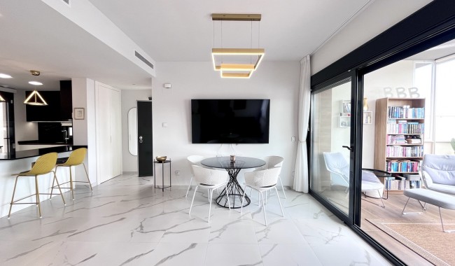 Sprzedaż - Apartament - San Miguel de Salinas