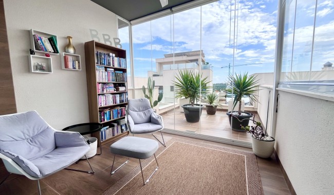 Sprzedaż - Apartament - San Miguel de Salinas