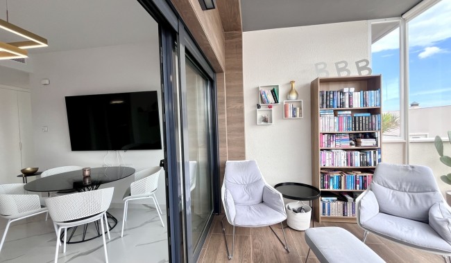 Sprzedaż - Apartament - San Miguel de Salinas