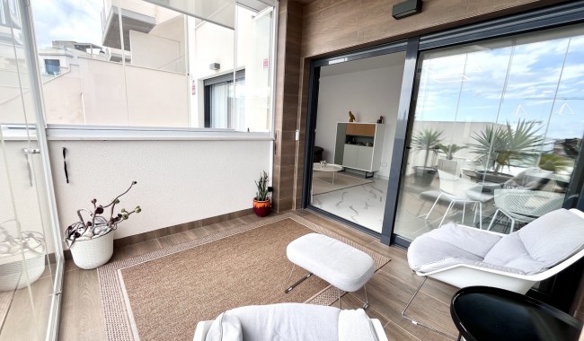 Sprzedaż - Apartament - San Miguel de Salinas