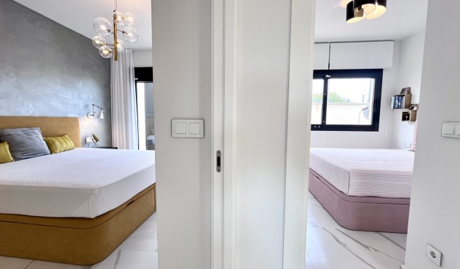 Sprzedaż - Apartament - San Miguel de Salinas
