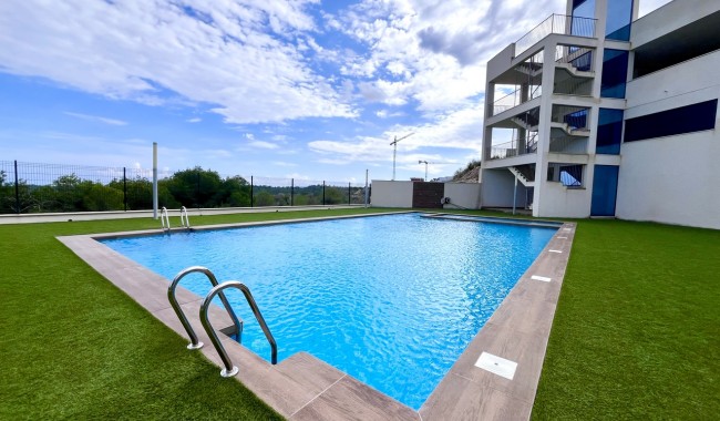 Sprzedaż - Apartament - San Miguel de Salinas