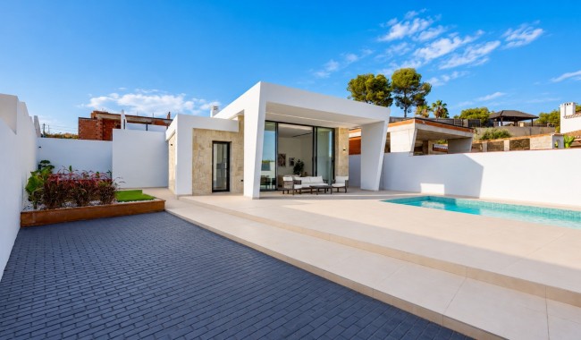 Brukt - Villa - El Chaparral, Torrevieja - El Chaparral