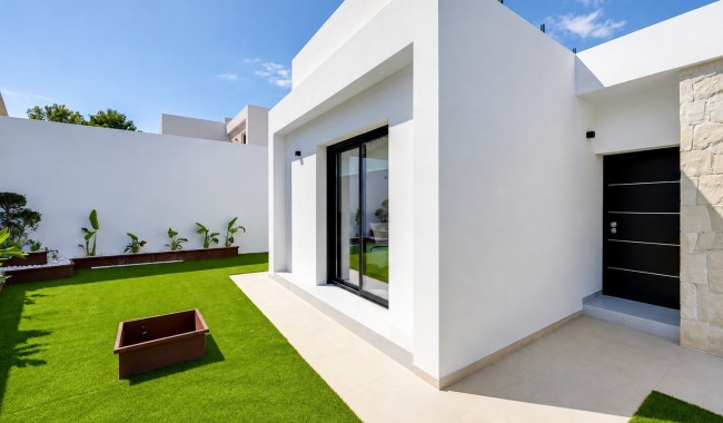 Brukt - Villa - El Chaparral, Torrevieja - El Chaparral