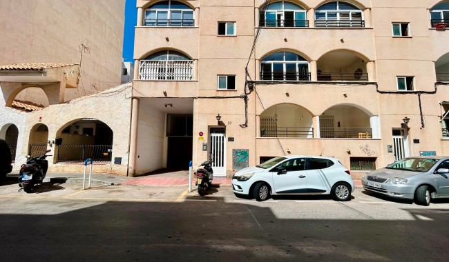 Apartament - Sprzedaż - Torrevieja - Centro