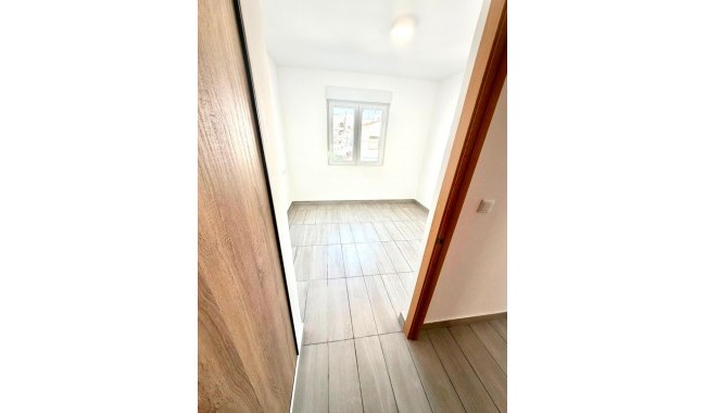 Sprzedaż - Apartament - Torrevieja - Centro