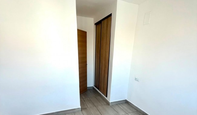 Sprzedaż - Apartament - Torrevieja - Centro