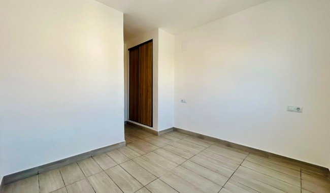 Sprzedaż - Apartament - Torrevieja - Centro