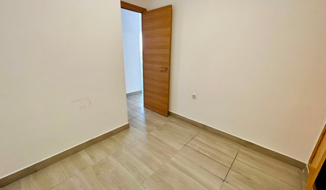 Sprzedaż - Apartament - Torrevieja - Centro