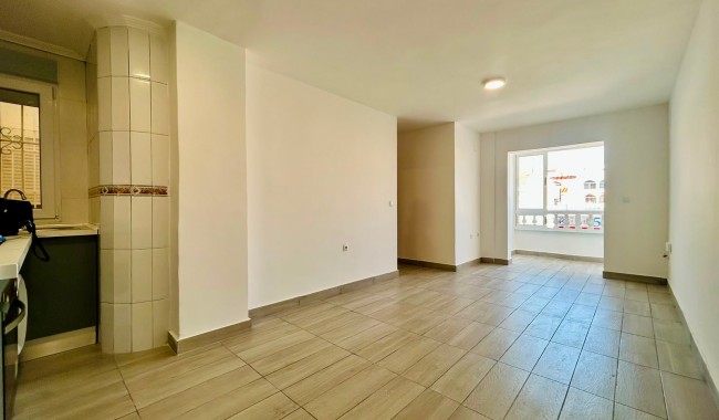 Sprzedaż - Apartament - Torrevieja - Centro