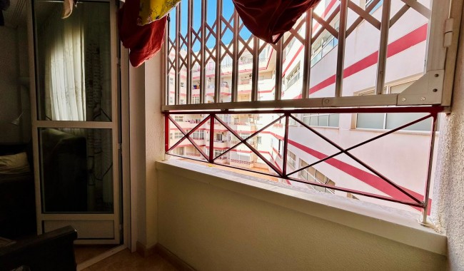 Sprzedaż - Apartament - Torrevieja - Centro
