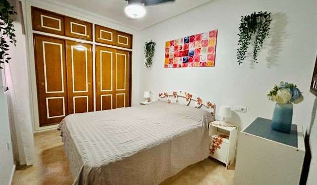 Sprzedaż - Apartament - Torrevieja - Centro