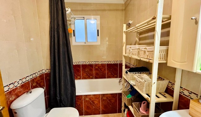 Sprzedaż - Apartament - Torrevieja - Centro