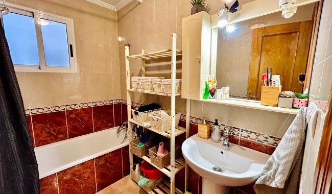 Sprzedaż - Apartament - Torrevieja - Centro