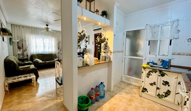 Sprzedaż - Apartament - Torrevieja - Centro