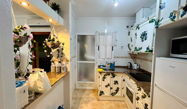 Sprzedaż - Apartament - Torrevieja - Centro