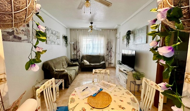 Sprzedaż - Apartament - Torrevieja - Centro