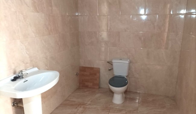 Segunda mano - Local comercial - Torrevieja - Centro