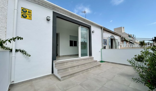 Sprzedaż - Apartament - Torrevieja - La Siesta