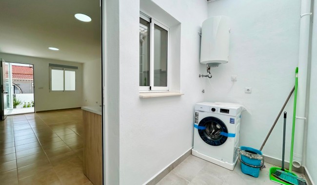 Sprzedaż - Apartament - Torrevieja - La Siesta