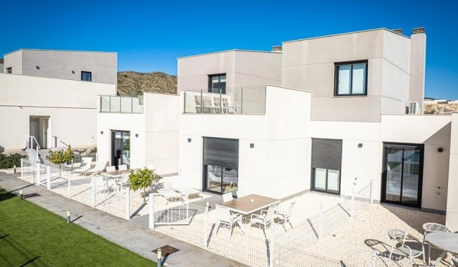 Nybyggnation - Radhus - Baños y Mendigo - Altaona Golf