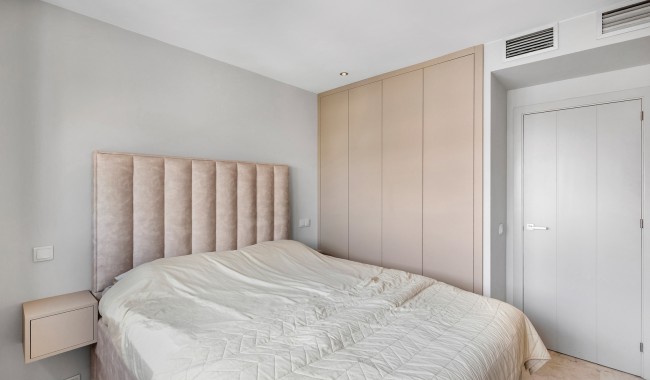 Resale - Apartment - Torrevieja - Punta Prima