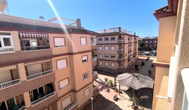 Segunda mano - Apartamento - Algorfa