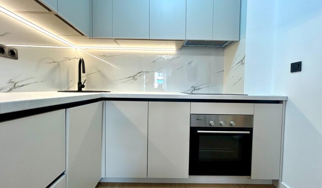 Sprzedaż - Apartament - Torrevieja - Punta prima