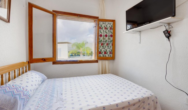 Sprzedaż - Apartament - Torrevieja - Playa de La Acequion