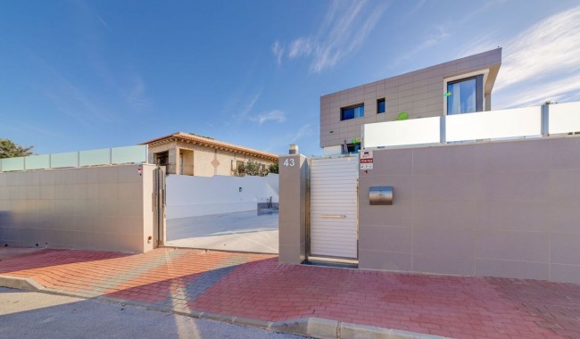 Brukt - Villa - Torrevieja - Los Balcones