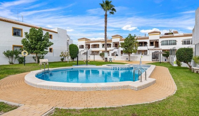 Apartamento - Segunda mano - Orihuela - Entre Naranjos Vistabella