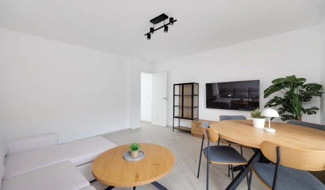 Apartament - Sprzedaż - Torrevieja - Torrevieja C