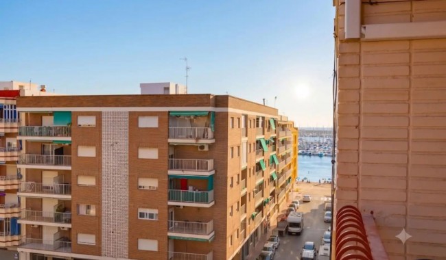 Sprzedaż - Apartament - Torrevieja - Torrevieja C