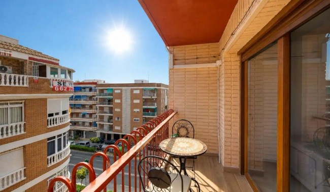 Sprzedaż - Apartament - Torrevieja - Torrevieja C
