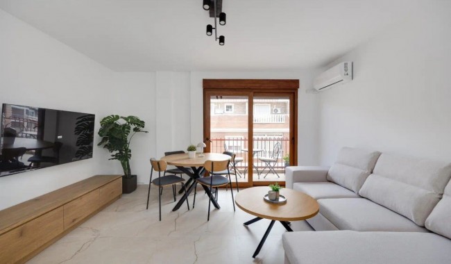 Sprzedaż - Apartament - Torrevieja - Torrevieja C
