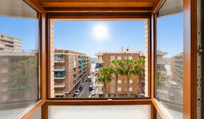 Sprzedaż - Apartament - Torrevieja - Torrevieja C
